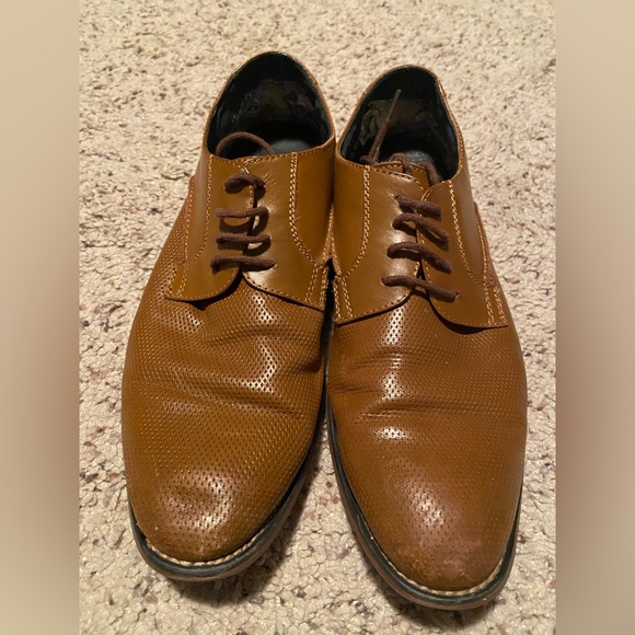 A light brown pair of Steve Madden Loafers. - Picture 1 of 3